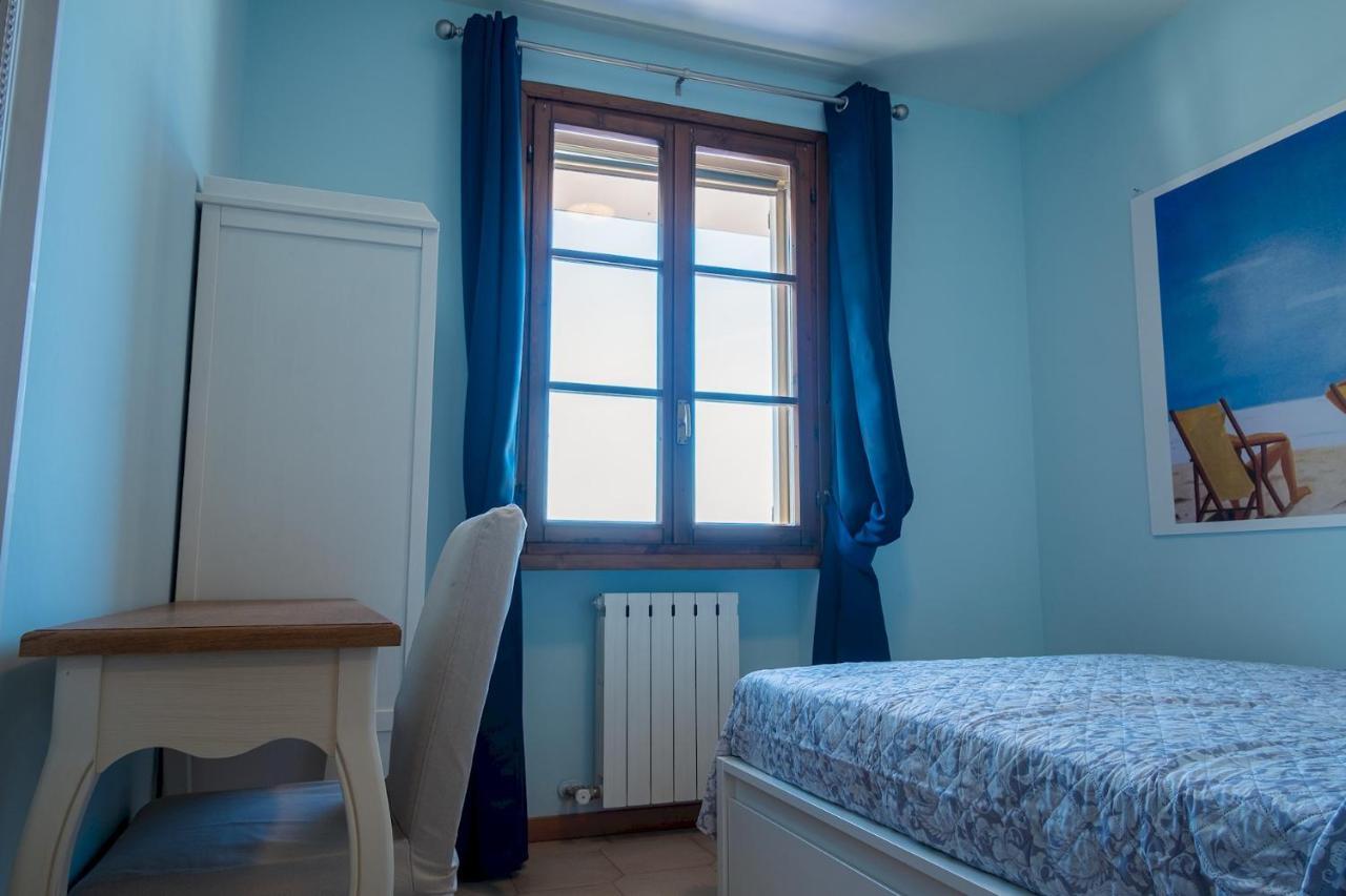 Апартаменти La Casa Sul Porto - Italian Homing Сірміоне Екстер'єр фото